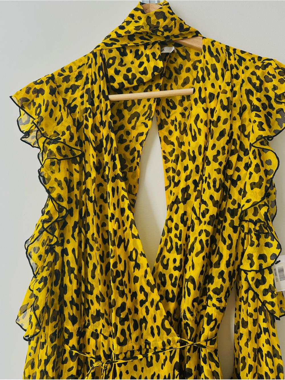 DvF Silk Wrap Dress, size 10-12 - Picture 10 of 15